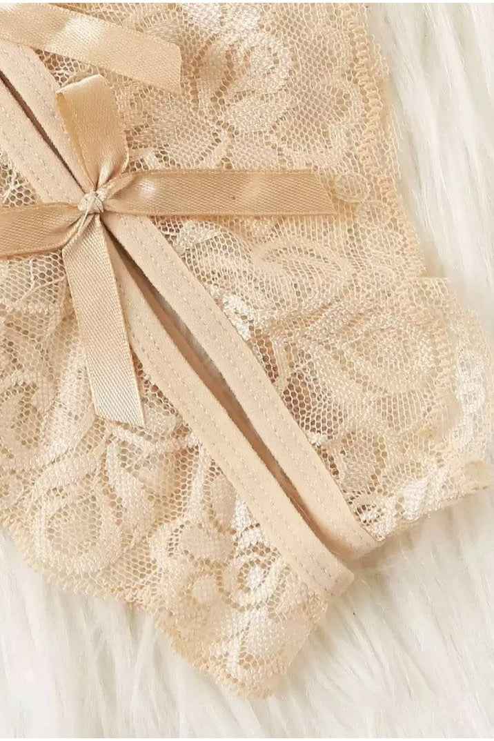 Scalloped Trim Lace Crotchless Panty - Image 4